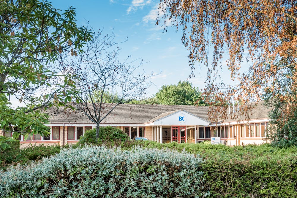 Hampton Court, Manor Park Avenue - Banner Chemicals-4.JPG