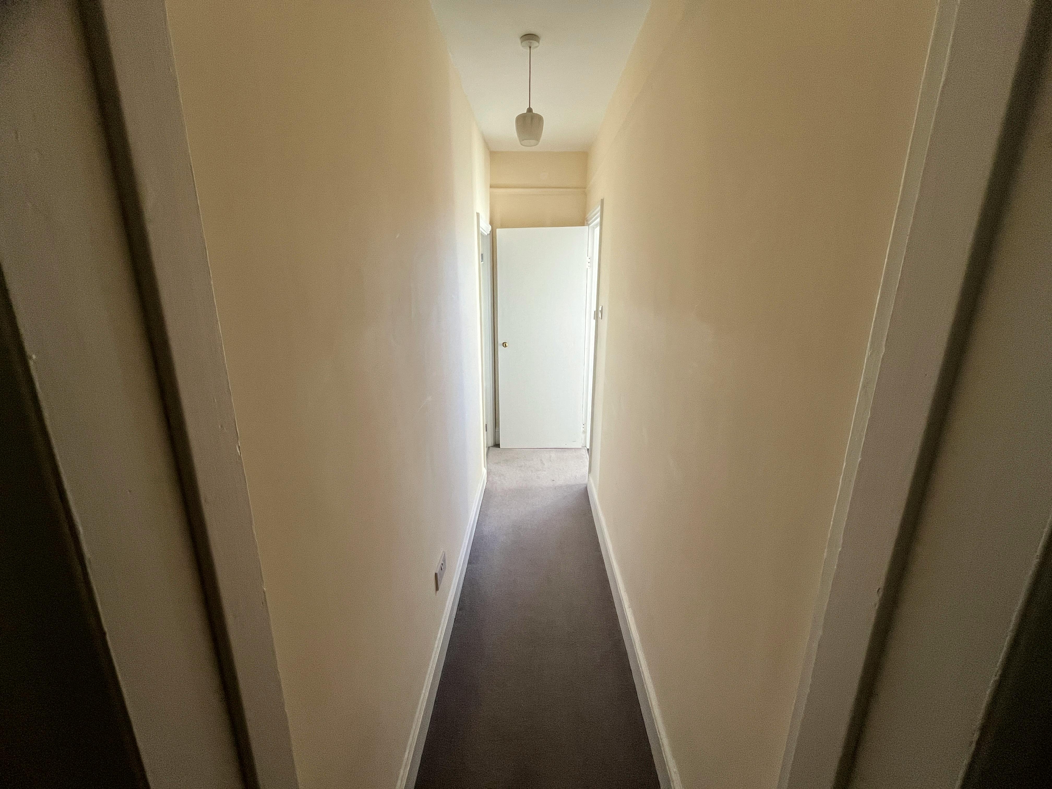 38A Buckingham Street, Aylesbury, Investment / Retail For Sale - 20260114_114249290_iOS.jpg