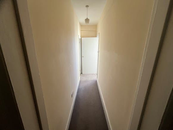 38A Buckingham Street, Aylesbury, Investment / Retail For Sale - 20260114_114249290_iOS.jpg