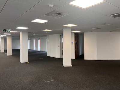 Station Square, 1 Gloucester Street, Swindon, Office To Let - 20240819 095823.jpg