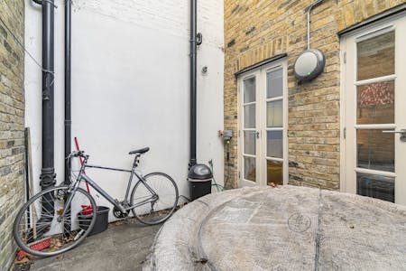 Friend Street, London, Residential Flat To Let - Private Patio