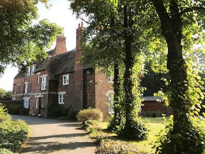 Edgefield House, Vicarage Lane, Newark, Office To Let - Front  side view.jpg