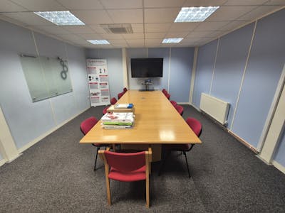 Unit D2, Meadowbank Business Park, Oldham, Industrial/Logistics To Let / For Sale - 20251020_112816.jpg