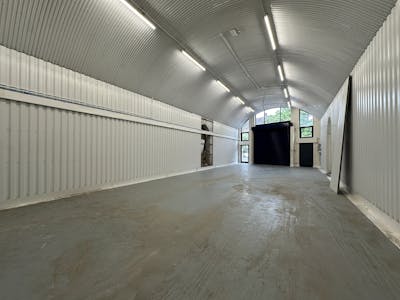 Arches 191-193 Hercules Road, Waterloo, Waterloo, Industrial / Office To Let - 20240531_095931242_iOS.jpg