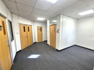 Sovereign House, Stockport, Office To Let - 20250501_074724.jpg