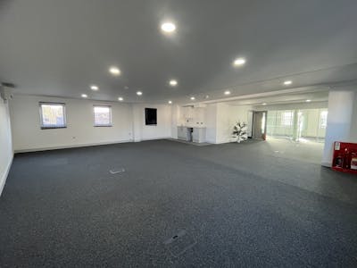 Second Floor Offices, 79-81 High Street, Marlow, E (Commercial / Business / Service) / Office To Let - 20251104_133503998_iOS.jpg