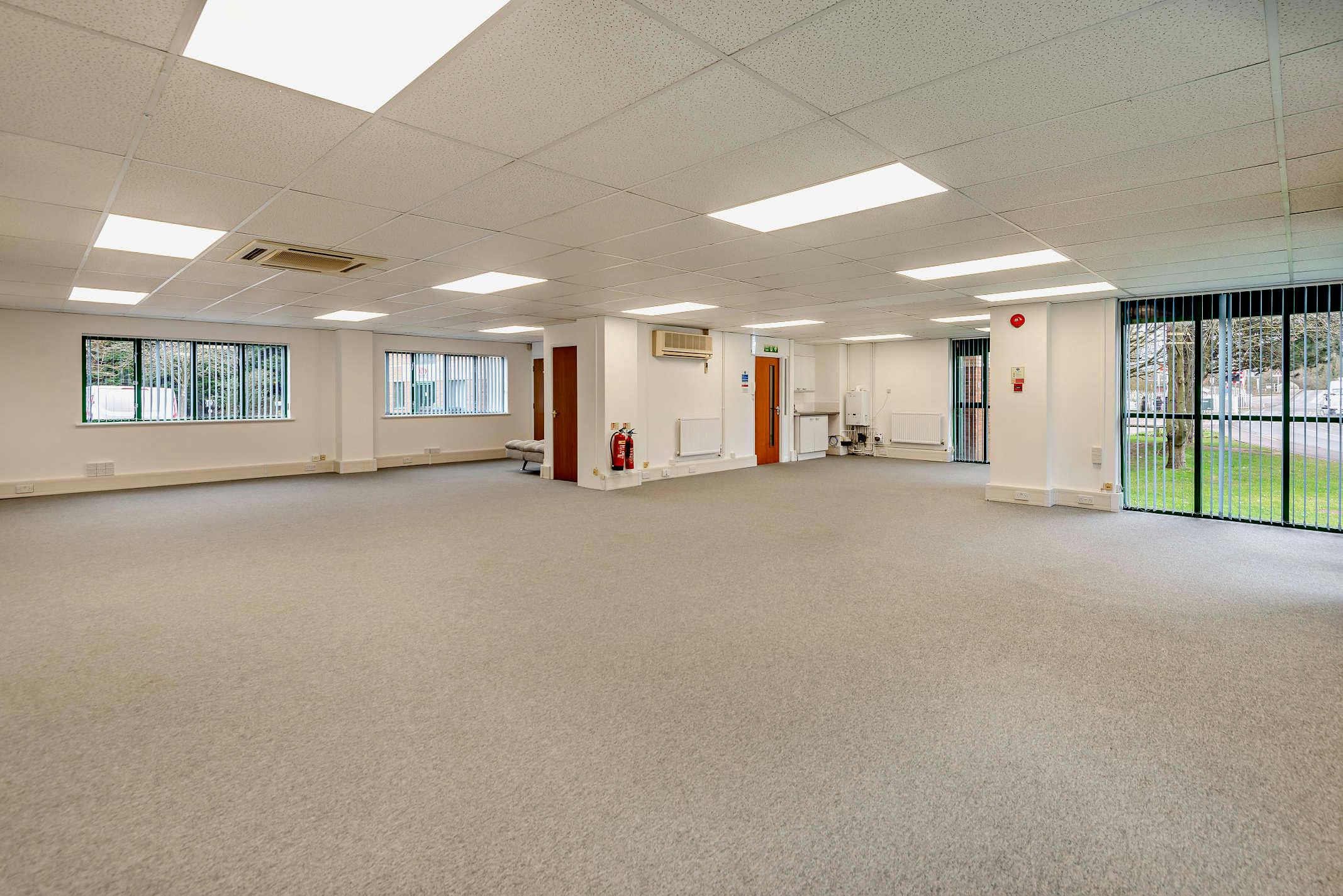 Unit 7 Rivermead Business Park, Station Road, Thatcham, Offices To Let - 8540002interior08800.jpg