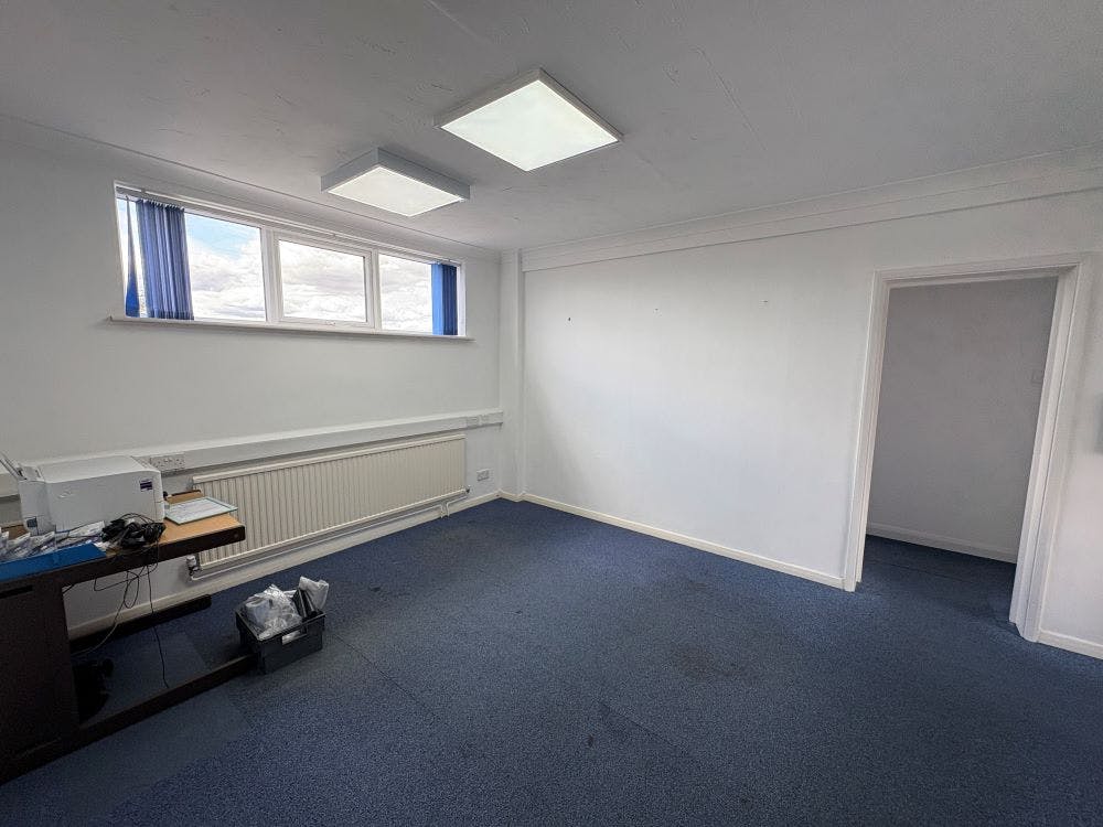 A3 Telford Road, Bicester, Industrial / Trade Counter To Let - image00003.jpg