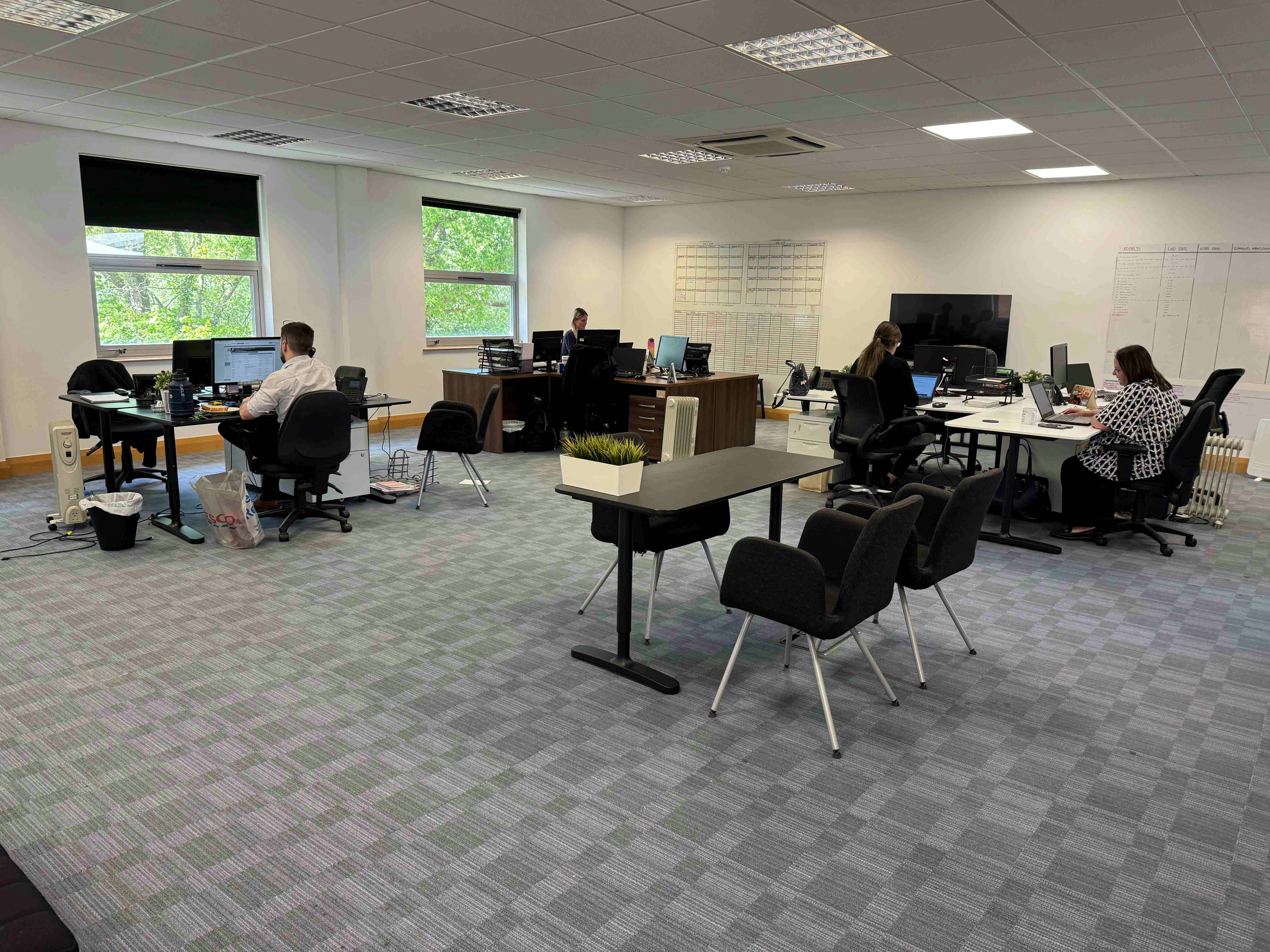 Office in Fareham - photo 4