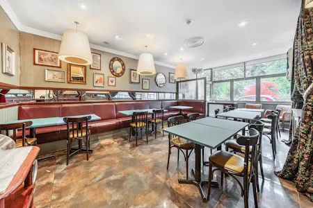 76-77 South Parade, Chiswick, Leisure / Retail To Let - 1509553 (11).jpg