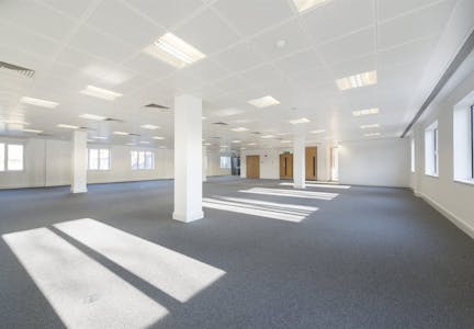 Chiswick Gate, London, Office To Let - office floor.jpg