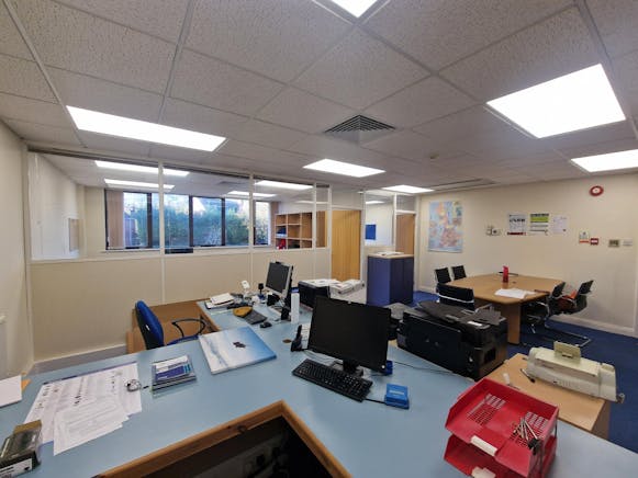 Unit 19 Campbell Court, Bramley, Nr Basingstoke, Industrial / Office For Sale - 20251128_132706.jpg