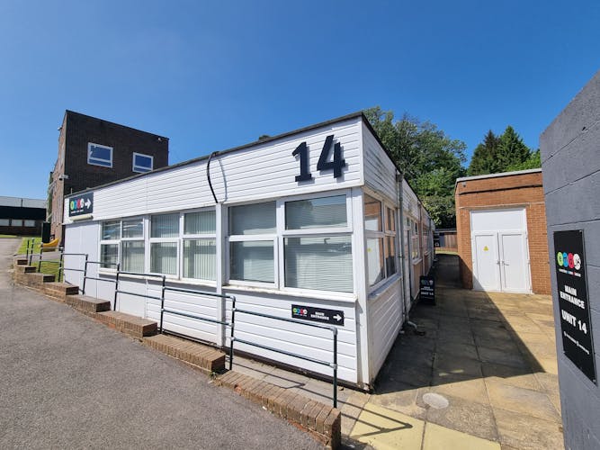 Unit 14 Graylands Estate, Horsham, E and service