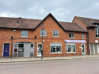 7/9 High Street, Reading, Office / Retail To Let / For Sale - 2.jpg