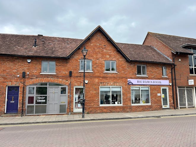 7/9 High Street, Reading, Office / Retail To Let / For Sale - 2.jpg