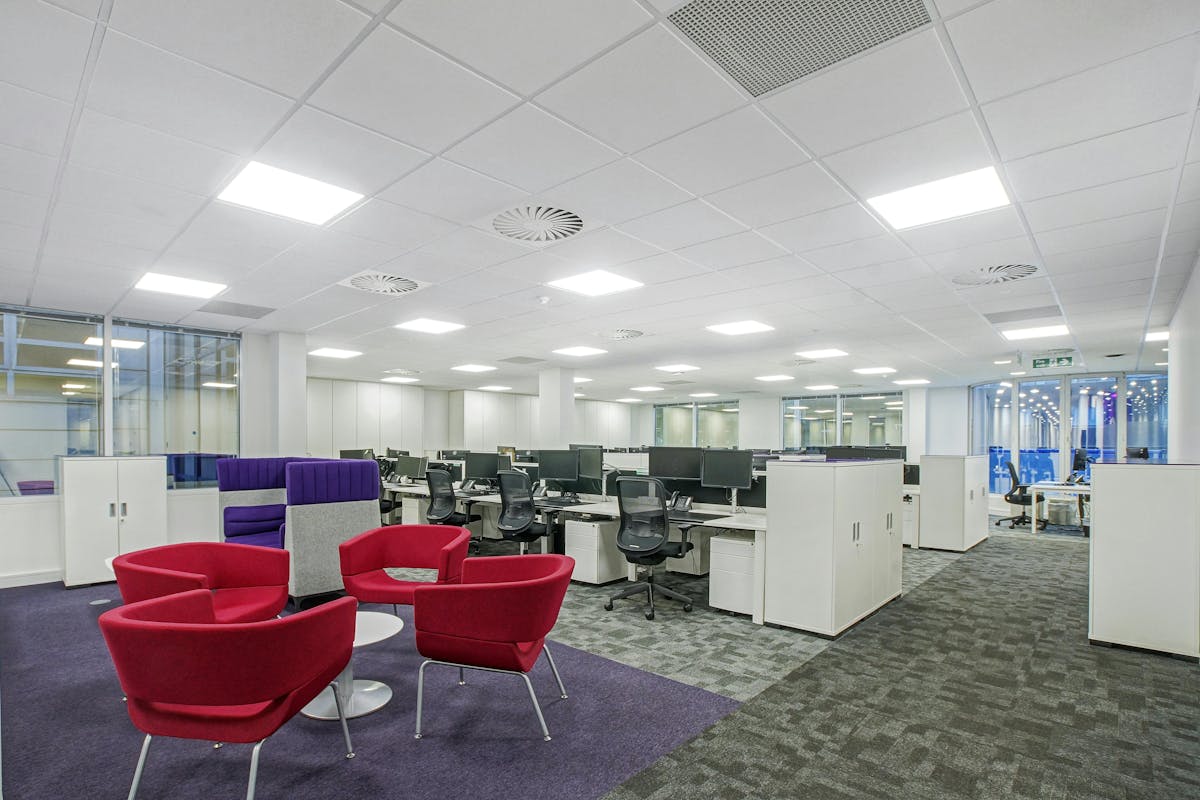 Fb4ae15d2196cb0e5ec7ed451e9346fc 12