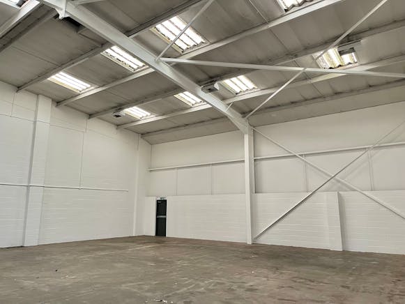 Unit 23, Hounslow To Let - 23 Airlinks  Warehouse 4.jpg