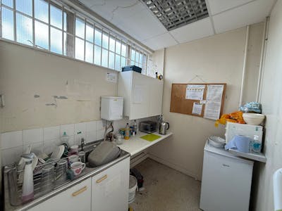 45 Furtherwick Road, Canvey Island, Office / Retail To Let - IMG20250714WA0040.jpg