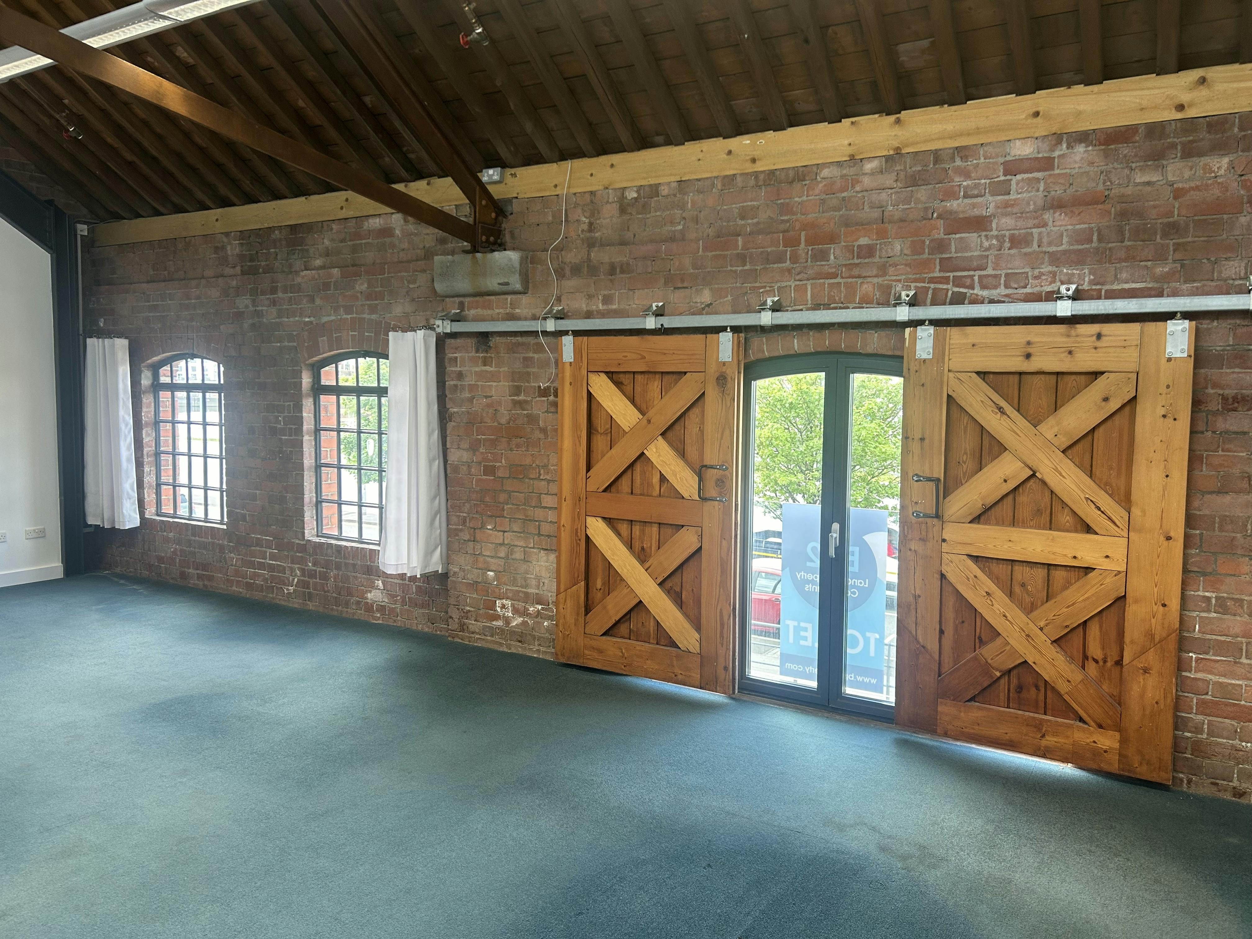 Unit 10-11 J Shed, SA1, Kings Road - IMG_4792.JPG