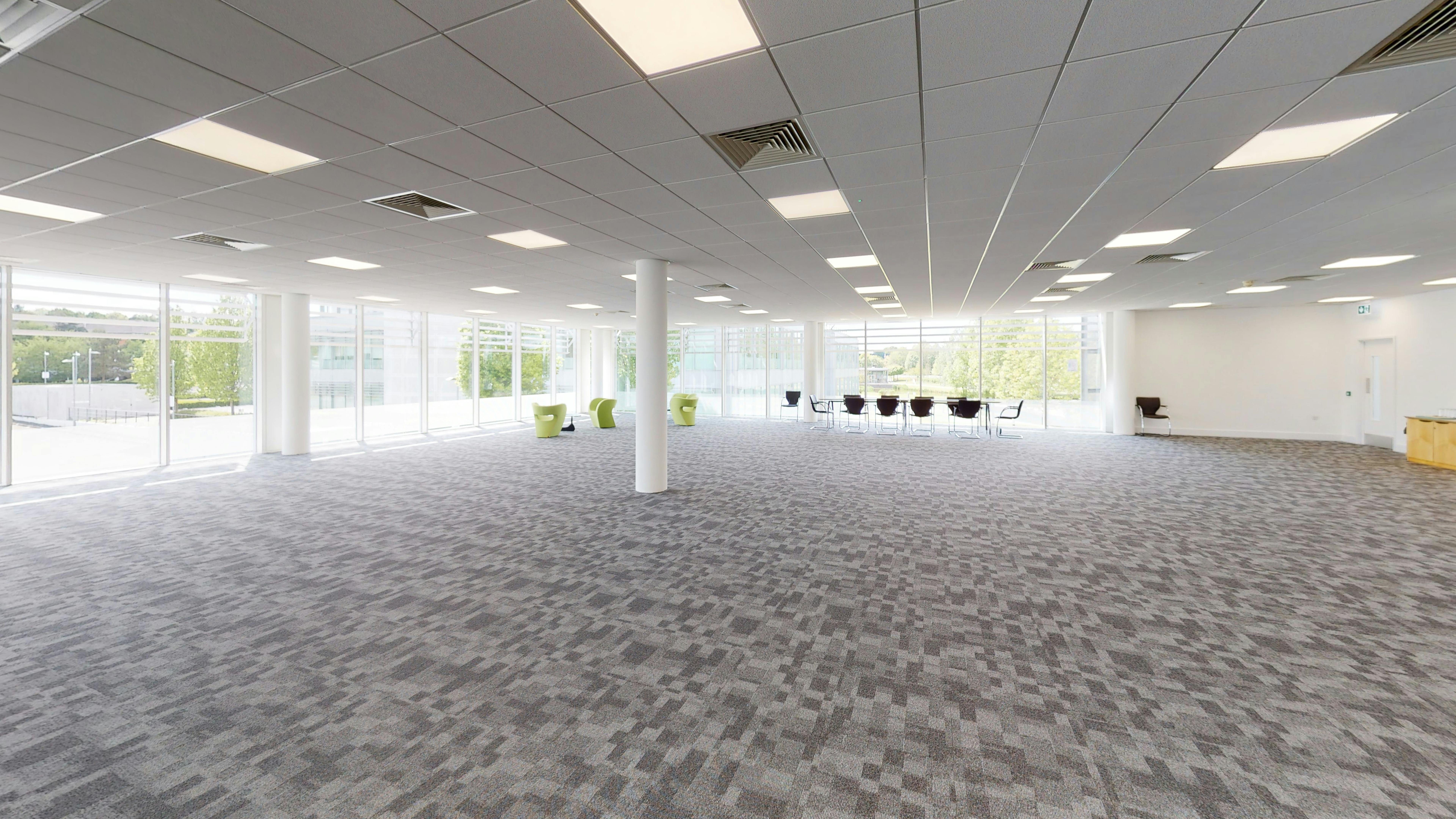 Office in Fareham - photo 4