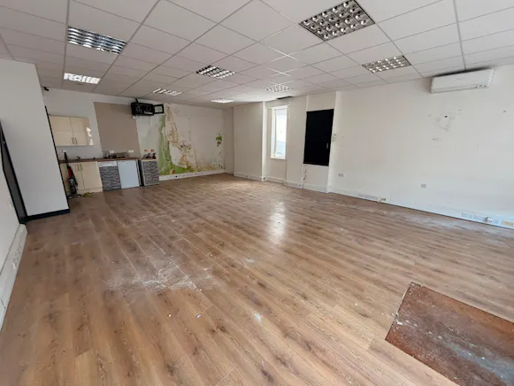 959 London Road, Leigh-on-Sea, Office To Let - WhatsApp Image 2026-07-24 at 10.05.41 (2).jpeg
