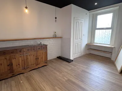 57 Abbey Road, Torquay, Office / Retail To Let - img4.png
