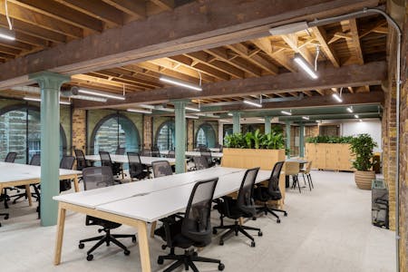 2 Pear Tree Court, Farringdon, Office To Let - 1st Floor- Desk Area