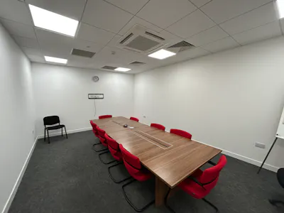 8 St Leger Drive, Newmarket, Industrial/Logistics To Let - IMG_3890.JPG