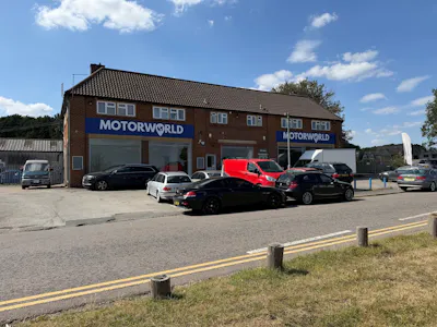 Lion Garage, Birmingham, Retail / Trade Counter To Let - a7.jpg