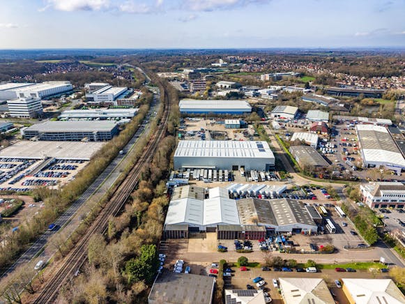 Units 3 & 4, Bracknell Business Centre, Bracknell, Industrial To Let - DJI_20260225115846_0488_D.jpg