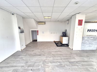 143 Castle Street, Stockport, Retail To Let - 20260309_132929.jpg