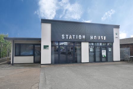 Station House, Sleaford, Serviced Office To Let - Front shot_1.jpg