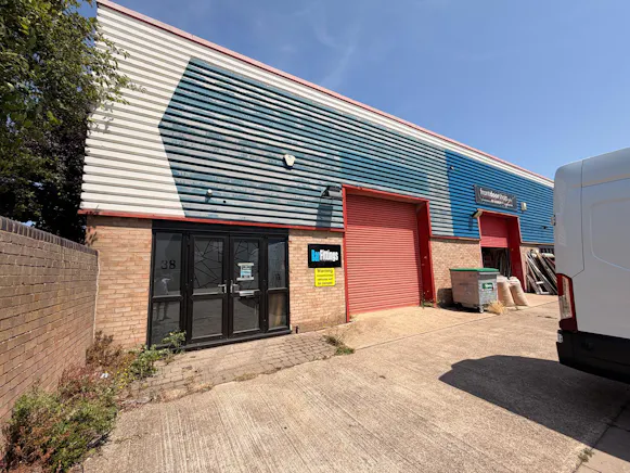 38 The Vintners, Southend-on-Sea, Industrial To Let - WhatsApp Image 2026-07-09 at 14.34.38 (1).jpeg