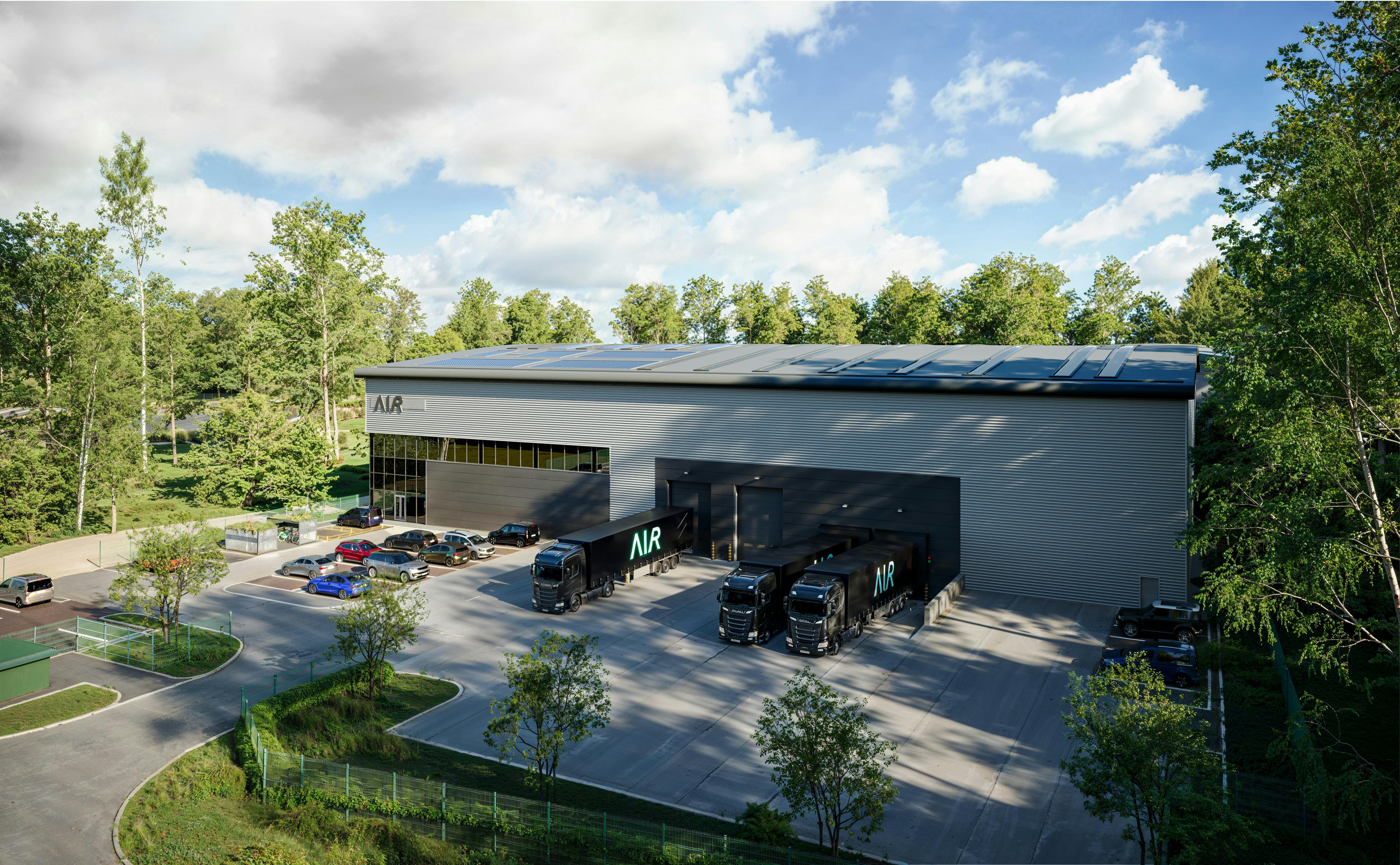 Unit 4, AIR Heathrow