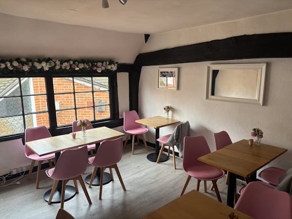 2 Curfew Yard, Windsor, Offices / Retail To Let - IMG_7304.JPEG