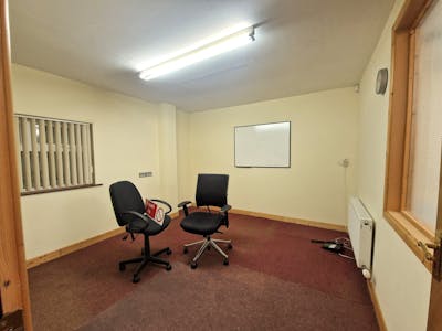 Unit 1B, Ballincollig Enterprise Park, Ballincollig, Industrial To Let - Ground floor office.jpg