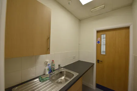 Unit 4B, Mount Pleasant Business Centre, Oldham, Industrial/Logistics To Let - ZGytd0rg.jpeg