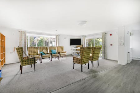 Abbeyfield House, Aylesbury, Healthcare To Let - 6cb4aff13c61c83a5ebc4f9f306b9982.jpeg