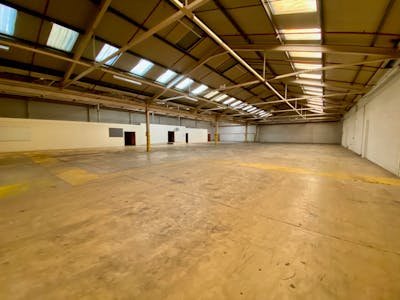 Unit 4, Kingsway Buildings, Bridgend, Industrial To Let - 4 Kingsway 01.jpg