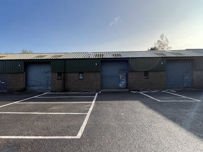 Unit 2, Thame Road Industrial Estate, Aylesbury, Industrial To Let - IMG_9705.jpg