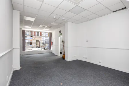 32-33 Queens Road, Brighton, Alternative Use Opportunity / Cafe (A1) / Class E Retail / Leisure / E (Commercial / Business / Service) / E Class Retail / Leisure (no extract - Open A1) / Education / Leisure / Office / Other / Retail / Retail - In Town / Sui Generis To Let - Queen's Road 32-33-007.JPG