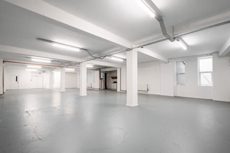 Universal House, 88-94 Wentworth Street, London, Office To Let - Universal Hse B002W - Low Res 5.jpg
