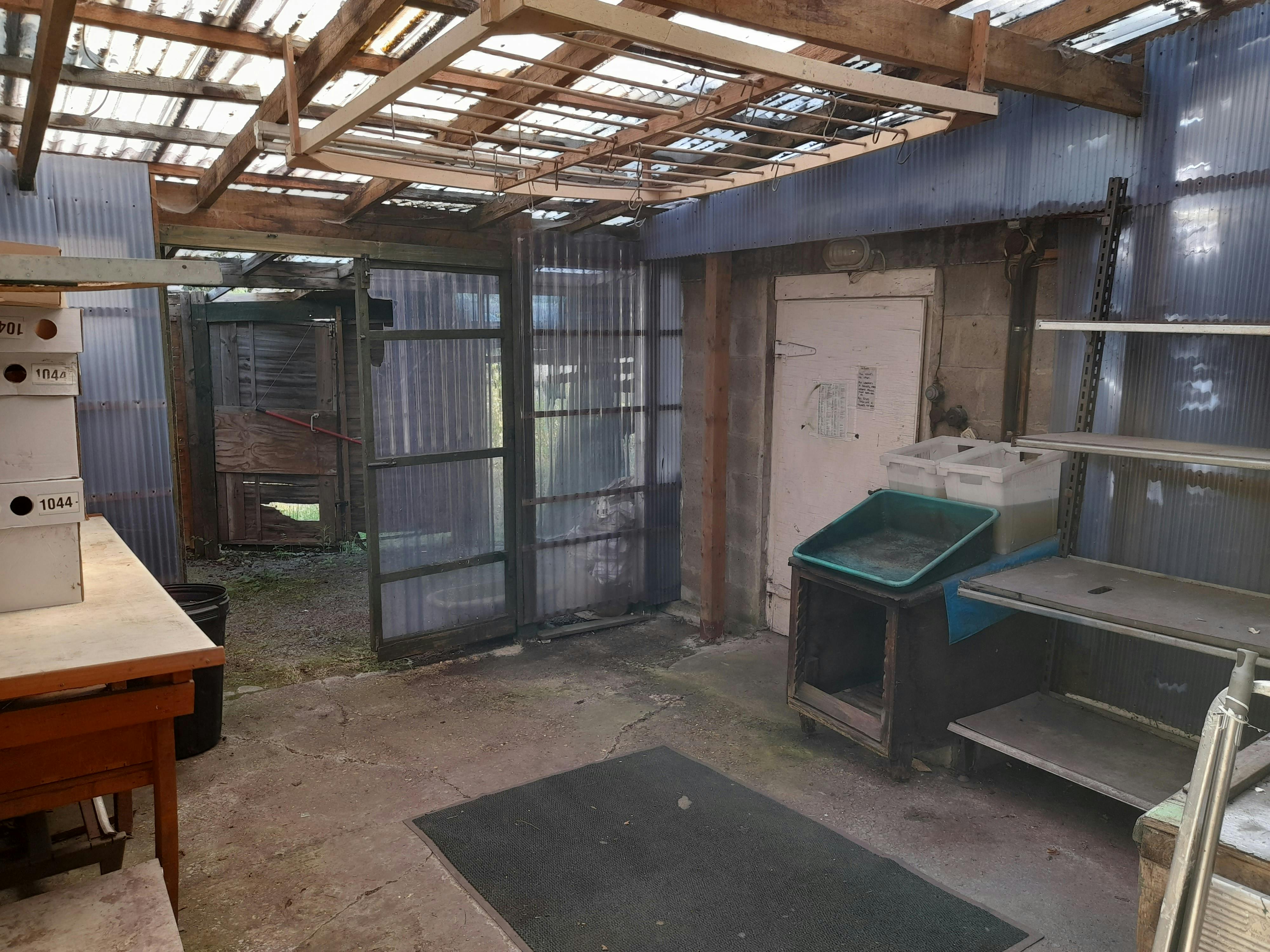 Ground Floor and Rear Land, 126 Central Road, Worcester Park, Retail To Let - 20250701_094806.jpg