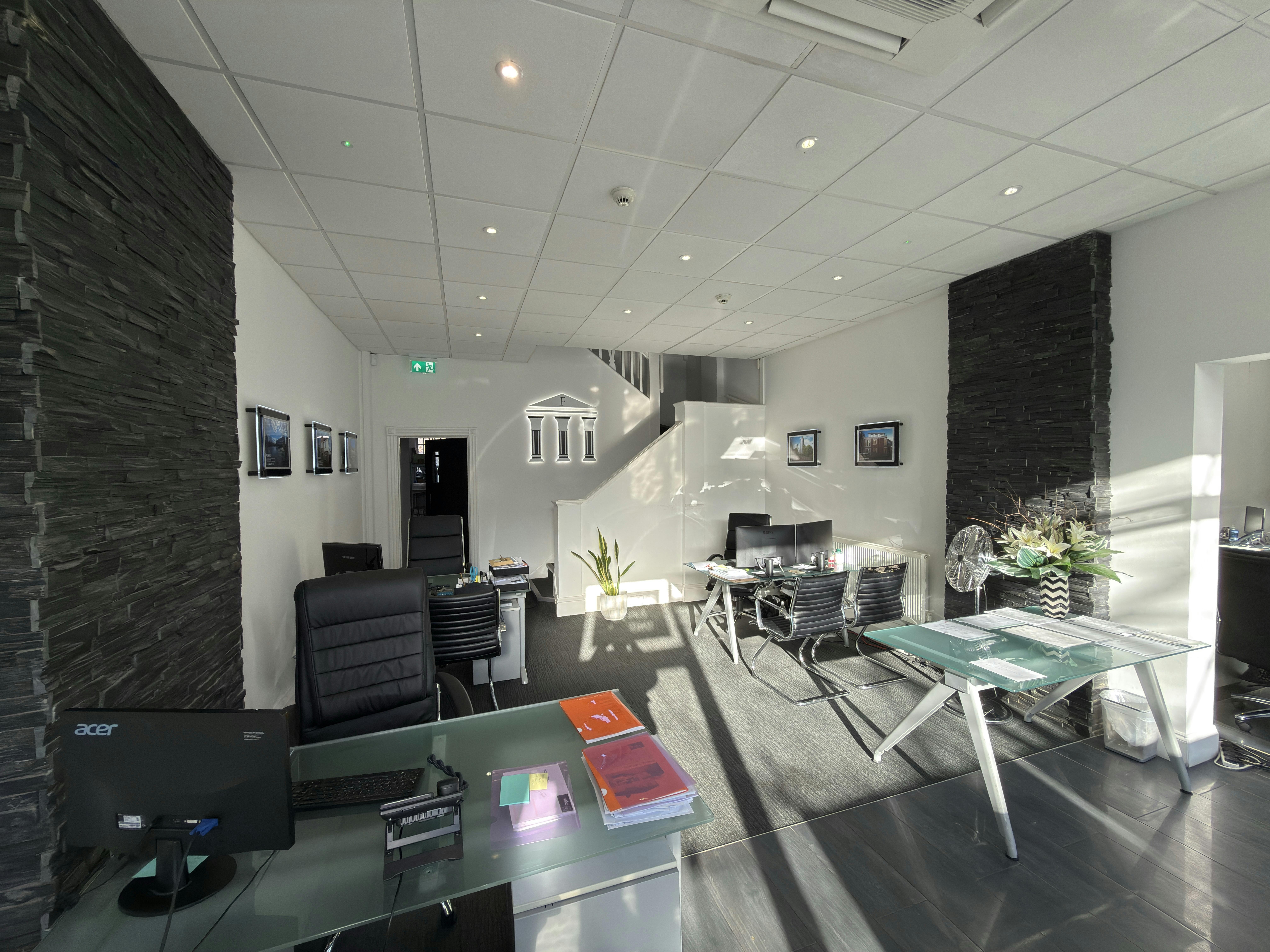 69 Commercial Way, Woking, Retail To Let - IMG_6287.JPEG