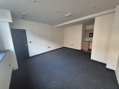 1 Old Street, Ashton-under-Lyne, Office To Let - 20251216_101755.jpg