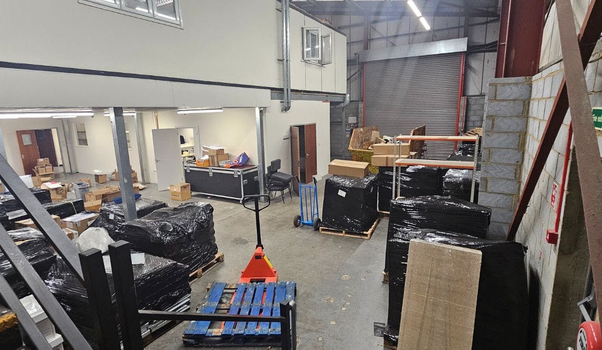 Industrial Unit in London - photo 3