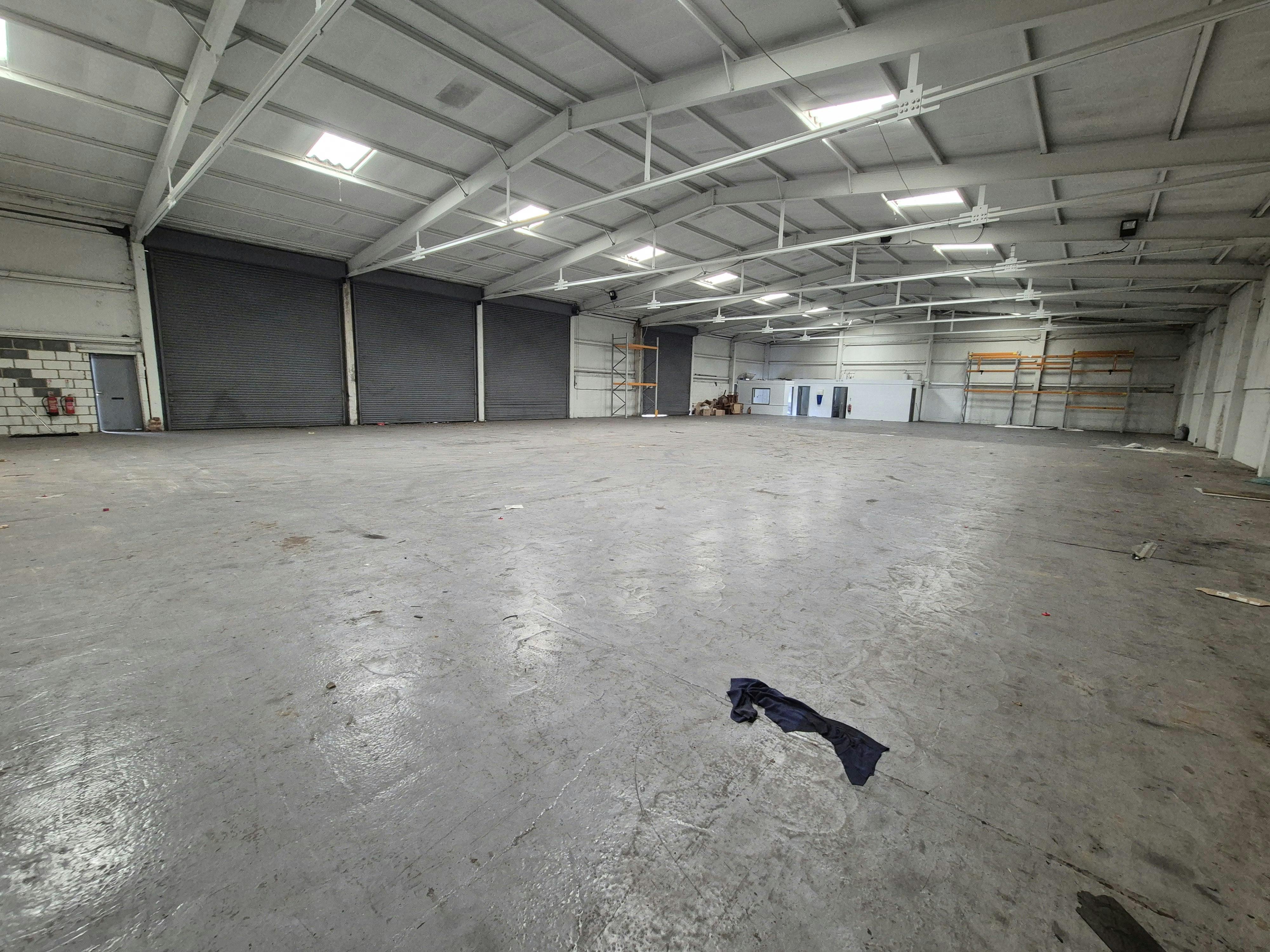 Industrial Unit in Hythe - photo 2