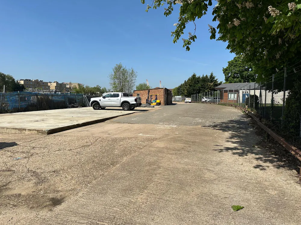Station Yard, Ickenham Road - WhatsApp Image 20250430 at 122721_e15d12f3.jpg