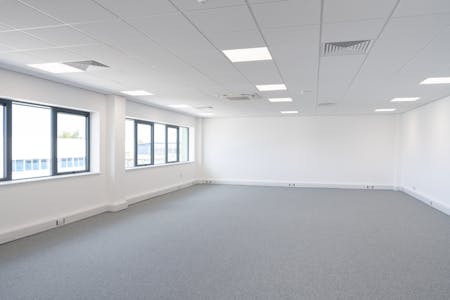 Unit 4, Metroplex Park, Tolworth, Industrial / Warehouse To Let - Metroplex Unit 4-7.jpg