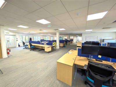 First Floor Office Premises, Oak House, Godalming, Office / Serviced Office To Let - 1000033550.jpg